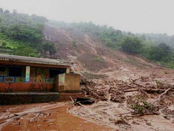 ഭൂമി ഇടിഞ്ഞ് താഴുന്നു