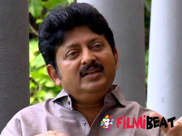 പിന്നില്‍ സംസ്ഥാന സര്‍ക്കാര്‍ എന്ന്