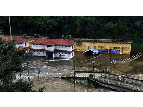 റോഡുകള്ക്ക് 200 കോടി അനുവദിച്ചു റോഡുകള്ക്ക് 200 കോടി അനുവദിച്ചു