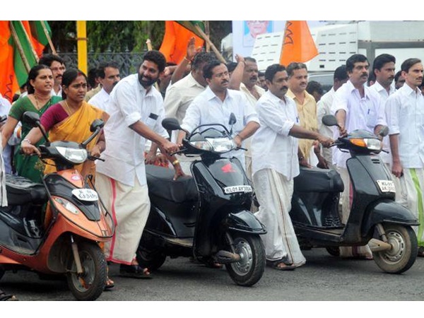 പഴയ ഫോട്ടോ
