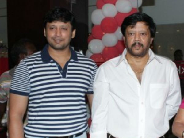 തായ് മസാജ് ചെയ്യുന്ന സ്ത്രീകള്‍