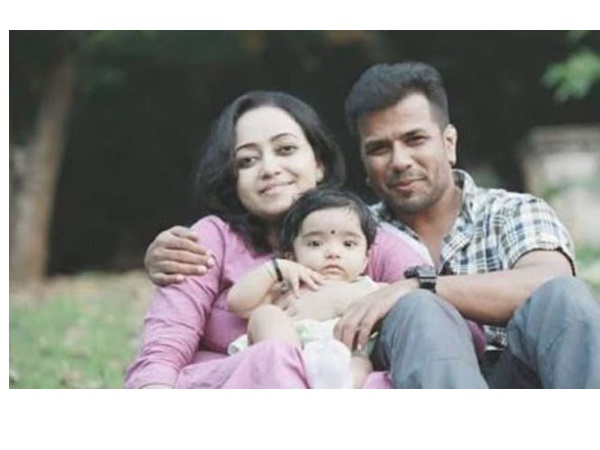 ഭക്ഷണം കഴിക്കുന്നു