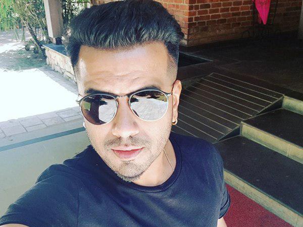  അടര്‍ത്തിയെടുത്തു