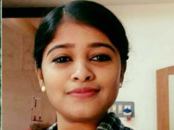 ആരെയോ ഫോണില്‍ വിളിച്ചു