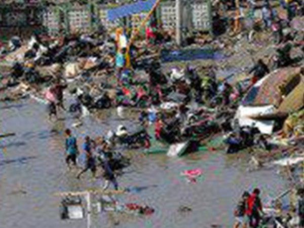 രാക്ഷസത്തിരകൾ