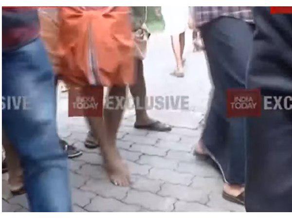  പിടിച്ചെടുക്കാന്‍ ശ്രമം