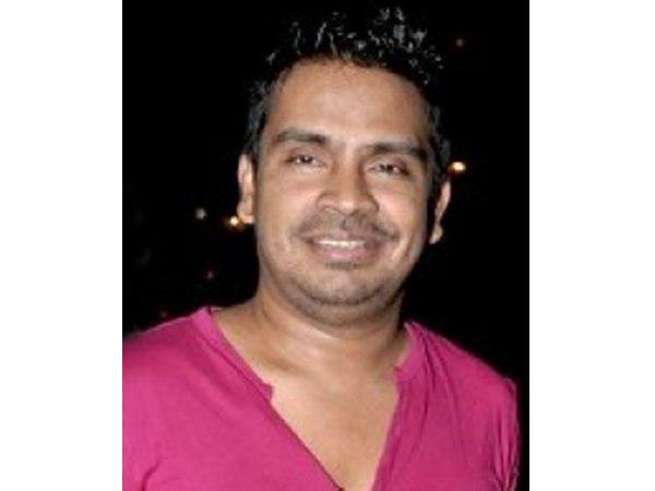 പാതിരാത്രി വിളിച്ചു വരുത്തി