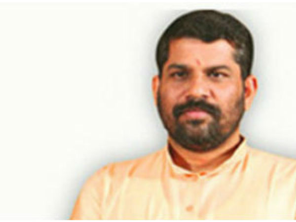 തല്ലും തലോടലും