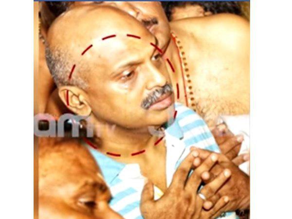  കണ്ണീരൊഴുക്കി