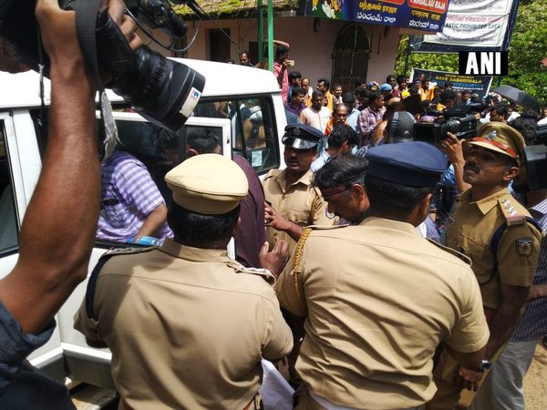 ഇതാണോ ഗാന്ധിയന്‍ മാര്‍ഗ്ഗം