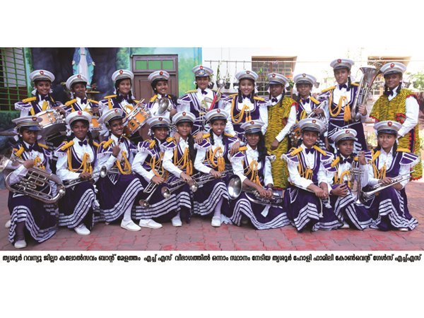 കാണികളില്ലാതെ നാടകം