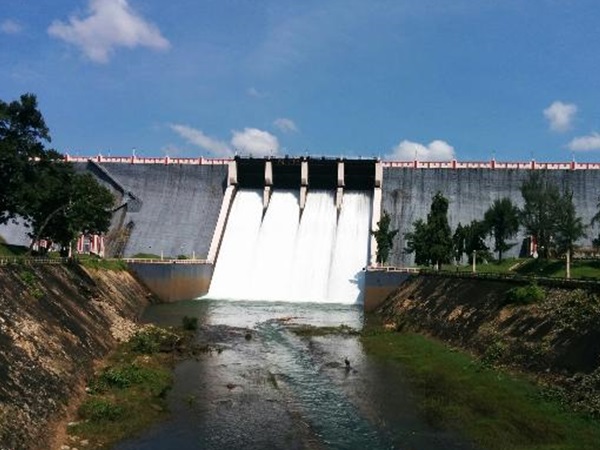 ഡാമുകള്‍ തുറന്നു