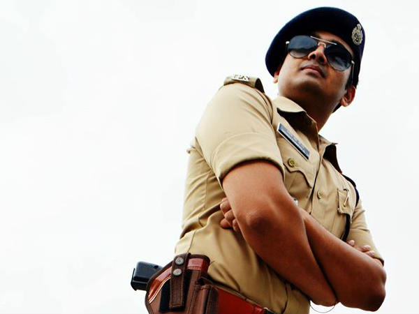 ഈ വരവ് ഒന്നും കാണാതെയല്ല