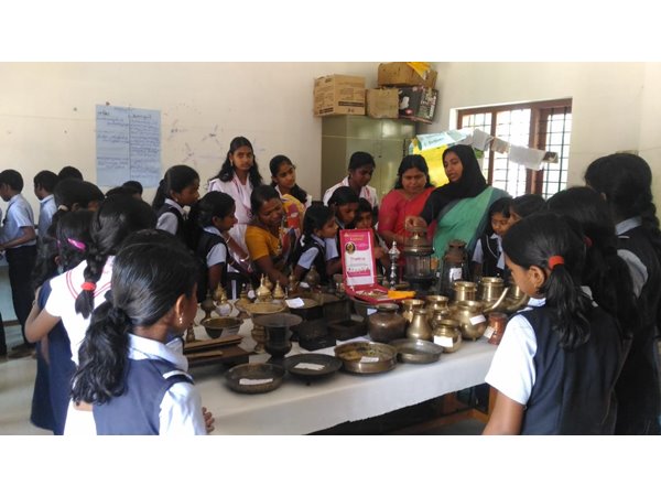 പുരാതനവസ്തുക്കളുടെ പ്രദര്ശനം ശ്രദ്ധേയമായി പുരാതനവസ്തുക്കളുടെ പ്രദര്ശനം ശ്രദ്ധേയമായി