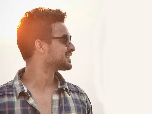 പിന്തുണച്ച് ടൊവിനോ