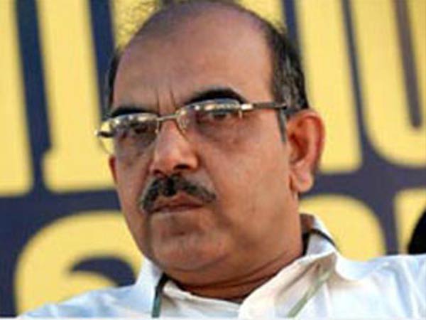 തുടക്കം പി ശശിയില്‍