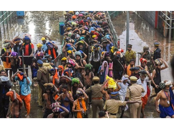 പരാതിയുമായി നേതാക്കൾ