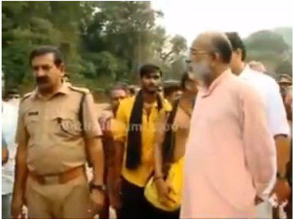 ഭക്തരോട് ചോദ്യം