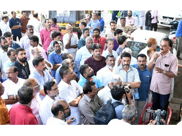  വ്യാപാരികള്‍ അംഗീകരിച്ചില്ല 