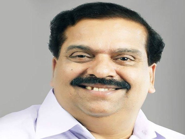 അറസ്റ്റ് ചെയ്ത് നീക്കണം