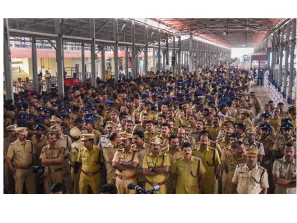 കൂട്ട അറസ്റ്റ്