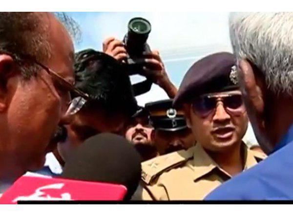  സുമിത്രാ മഹാജന് പരാതി