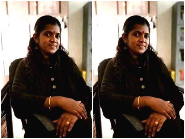 വീട് വളഞ്ഞ് പ്രതിഷേധം