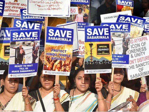  നുണകളാൽ കെട്ടിവരിഞ്ഞ്