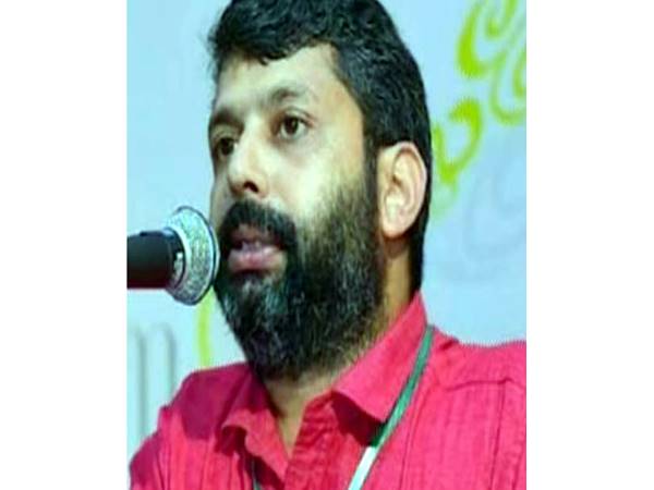  തമിഴ്നാട്ടില്‍ ഒളിവില്‍ 