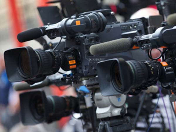  മാധ്യമപ്രവര്‍ത്തകനെ കയ്യേറ്റം ചെയ്തുു 