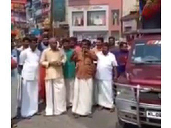 ഐഷ പോറ്റിക്കെതിരെ