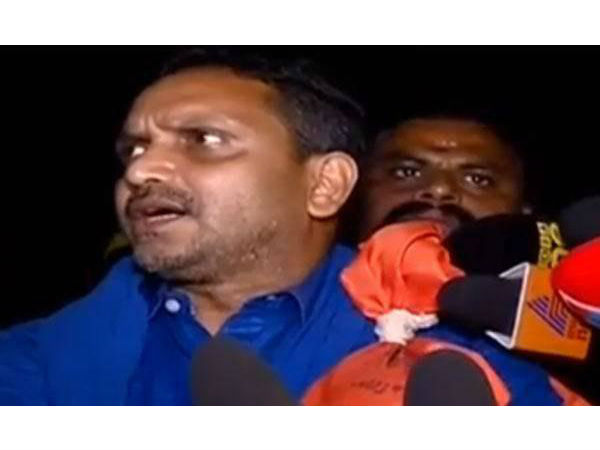 ഓരോ നാട്ടിലെ ആചാരങ്ങള്‍