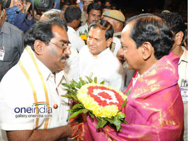 ഭാര്യയുടെ കൈയ്യിലുള്ള സ്വര്‍ണം