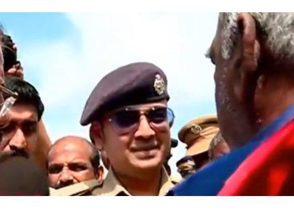 മോശമായി പെരുമാറി