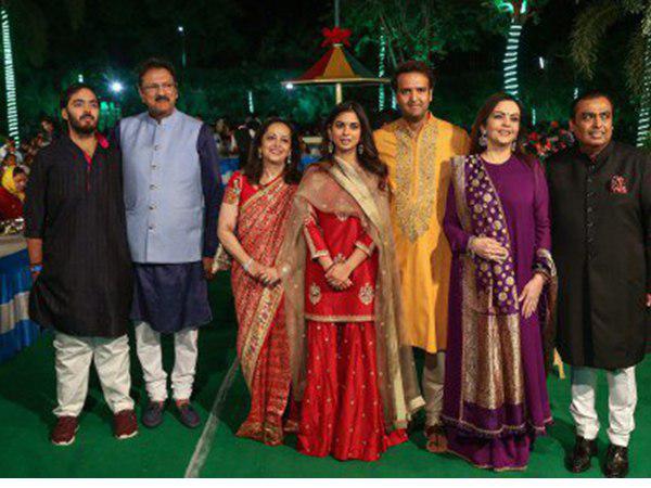 ആഡംബര വിവാഹം