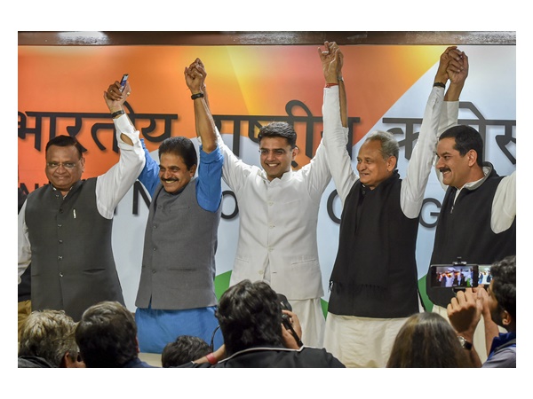 മുഖ്യപദത്തിലെ അനിശ്ചിതത്വം