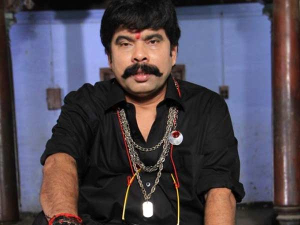 ജൂലിയും ഊട്ടിക്ക്