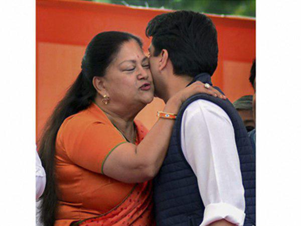 അപൂർവ്വമായൊരു കാഴ്ച അപൂർവ്വമായൊരു കാഴ്ച