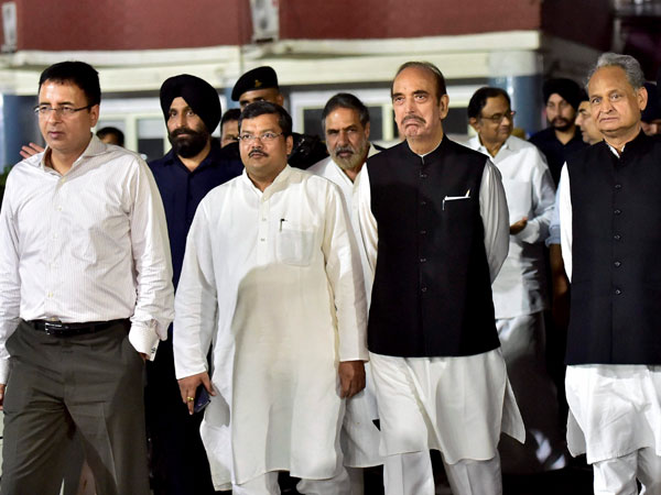  കശ്മീരിലെ ഗവര്‍ണറുടെ കളി