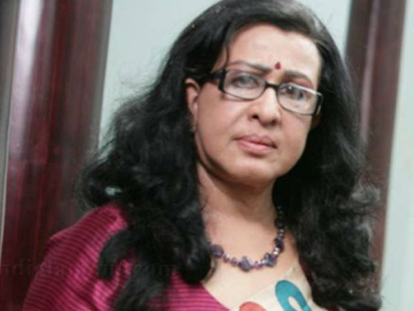  അനാവശ്യ വിവാദങ്ങള്‍