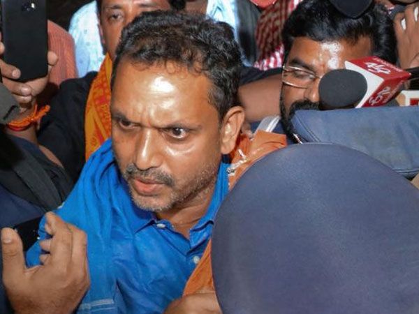 കമന്റുകള്‍ റെക്കോര്‍ഡ്