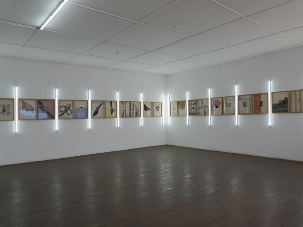 ഭര്‍ത്താവ് പകര്‍ത്തിയ ചിത്രങ്ങള്‍