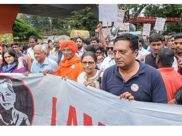  ഭാഷാ ന്യൂനപക്ഷങ്ങള്‍