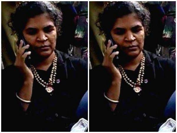 പട്ടികകൊണ്ട് തലയ്ക്കടിച്ചു പട്ടികകൊണ്ട് തലയ്ക്കടിച്ചു