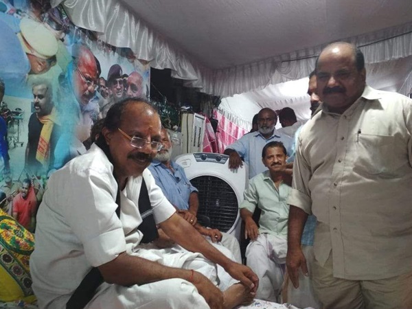 ആരാണ് പുരുഷോത്തമന്‍