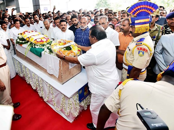 നീ രാജ്യത്തിന്റെ അഭിമാനം