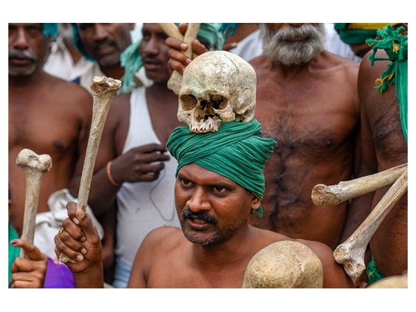 ഒരു കോടിയിലധികം