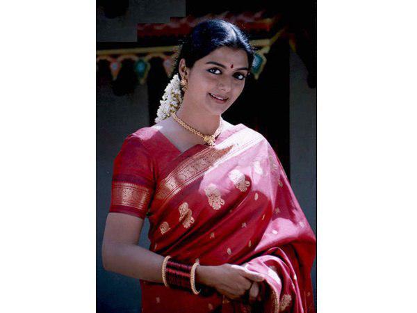 നടിയുടെ പരാതി