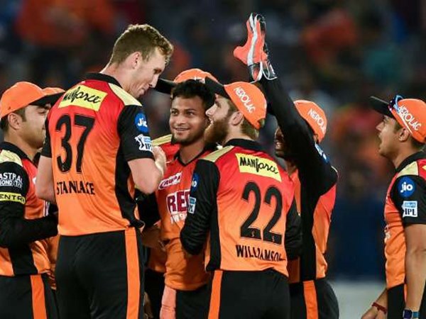 കടൽ കടക്കുമോ കളികൾ? കടൽ കടക്കുമോ കളികൾ?