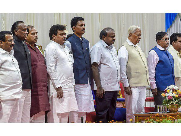  കൂറുമാറ്റ നിരോധന നിയമം